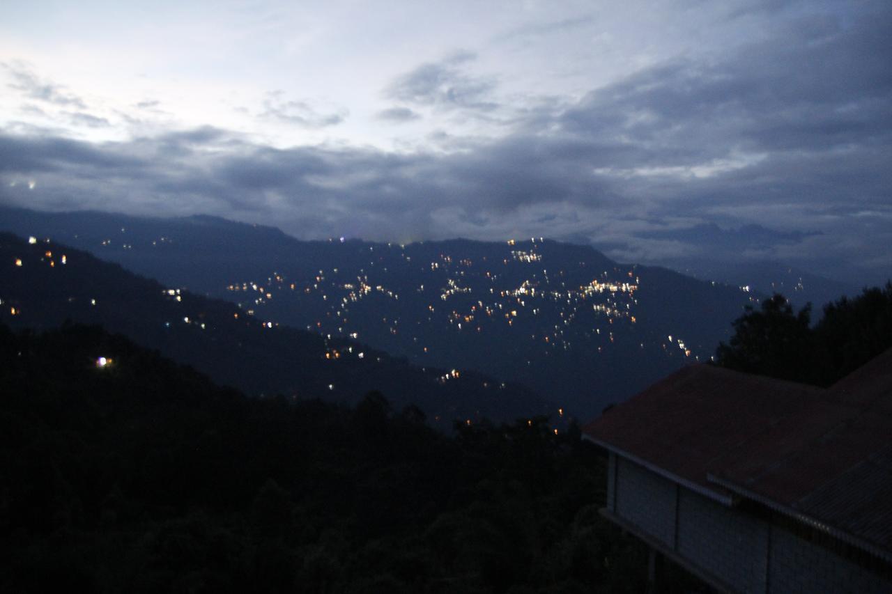 Vamoose Mandarin Village Resort Rinchenpong 외부 사진